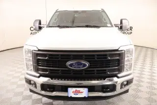 Ford F-250 Super Duty 2024 4x2 XL cabina de tripulación de 4 puertas 6.8 pies SB Pickup