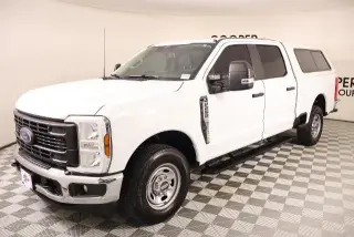 Ford F-250 Super Duty 2024 4x2 XL cabina de tripulación de 4 puertas 6.8 pies SB Pickup