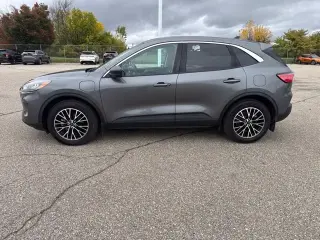 Ford Escape Plug-In Hybrid 2022 SE SUV de 4 puertas