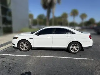 Ford Taurus 2015 Sedán de 4 puertas SE