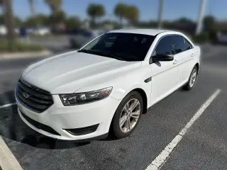Ford Taurus 2015 Sedán de 4 puertas SE