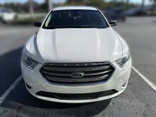 Ford Taurus 2015 Sedán de 4 puertas SE