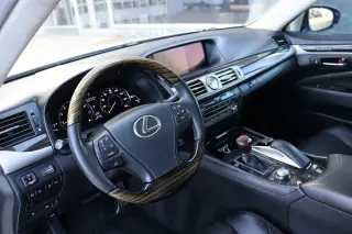 2016 Lexus LS 460