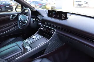 2023 Genesis GV80