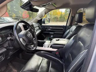 Ram 1500 2019 4x2 Laramie 4dr Crew Cab 5.6 ft. SB Pickup