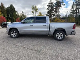 Ram 1500 2019 4x2 Laramie 4dr Crew Cab 5.6 ft. SB Pickup