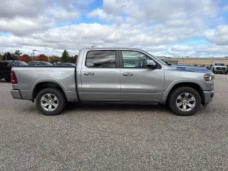 Ram 1500 2019 4x2 Laramie 4dr Crew Cab 5.6 ft. SB Pickup