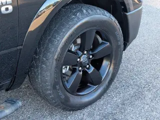Ram 1500 2015 4x4 SLT 4 puertas Cabina Tripulación pickup 5.5 pies