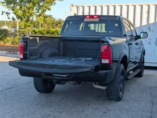 Ram 1500 2015 4x4 SLT 4 puertas Cabina Tripulación pickup 5.5 pies