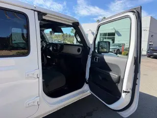 Jeep Wrangler 2024 4x4 Sahara 4xe SUV de 4 puertas