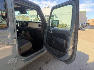Jeep Wrangler 2024 4x4 Willys 4xe SUV 4 puertas