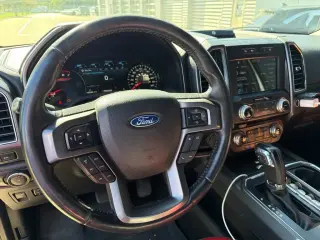 Ford F-150 2018 4x4 Lariat 4dr SuperCrew 5.5 ft. SB