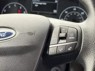 Furgón de carga Ford Transit 2025 250 3 puertas SWB Tech Rojo Bajo