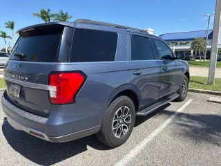 Ford Expedition 2022 4x4 XLT 4dr SUV