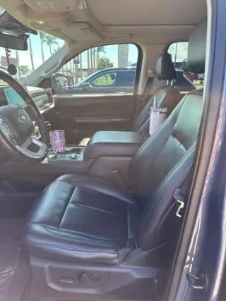 Ford Expedition 2022 4x4 XLT 4dr SUV