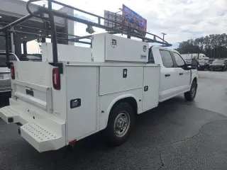 Ford F-250 Super Duty 2023 4x2 XL 4dr Crew Cab 6.8 ft. SB Pickup