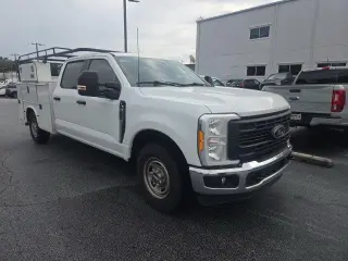 Ford F-250 Super Duty 2023 4x2 XL 4dr Crew Cab 6.8 ft. SB Pickup