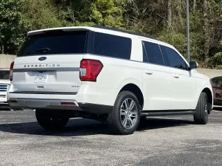 Ford Expedition MAX 2024 4x2 XLT SUV de 4 puertas