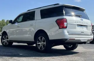 Ford Expedition MAX 2024 4x2 XLT SUV de 4 puertas