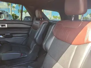 Ford Explorer Híbrido 2022 AWD Platinum 4 puertas SUV