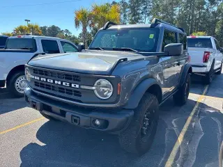 Ford Bronco 2022 4x4 Black Diamond SUV con 2 puertas