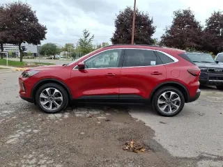 Ford Escape 2023 AWD Platinum 4dr SUV