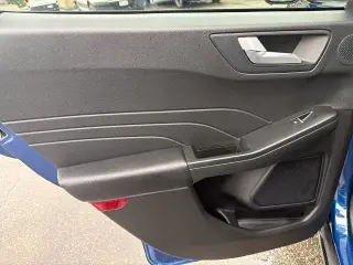 Ford Escape Híbrido Enchufable 2023 Base 4dr SUV