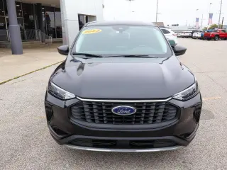 Ford Escape 2023 con tracción en las fouraz Active 4dr SUV