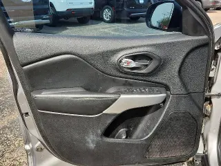 Jeep Cherokee 2018 Latitude Plus 4dr SUV