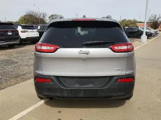 Jeep Cherokee 2018 Latitude Plus 4dr SUV