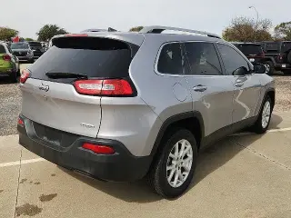 Jeep Cherokee 2018 Latitude Plus 4dr SUV
