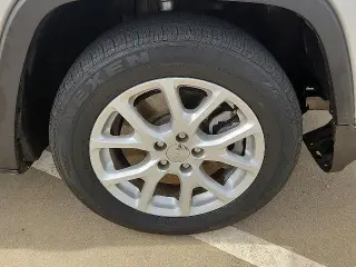 Jeep Cherokee 2018 Latitude Plus 4dr SUV
