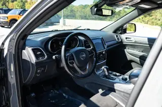 Jeep Grand Cherokee 2020 4x4 Laredo 4dr SUV