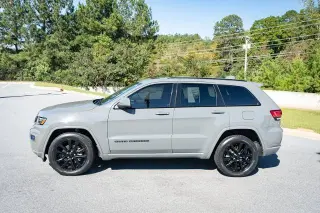 Jeep Grand Cherokee 2020 4x4 Laredo 4dr SUV