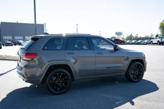Jeep Grand Cherokee 2020 4x4 Laredo 4dr SUV