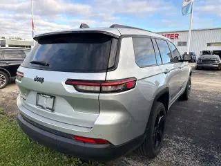 Jeep Grand Cherokee L 2022 4x4 Laredo 4dr SUV