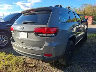 Jeep Grand Cherokee 2019 4x4 Laredo 4dr SUV