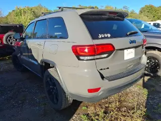 Jeep Grand Cherokee 2019 4x4 Laredo 4dr SUV
