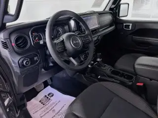 Jeep Wrangler 2025 4x4 Rubicon 4dr SUV
