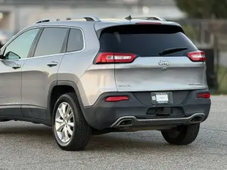 Jeep Cherokee 2016 4x4 High Altitude 4dr SUV