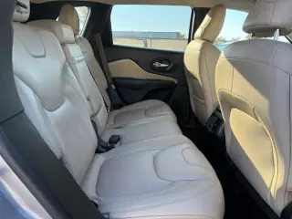 Jeep Cherokee 2016 4x4 High Altitude 4dr SUV
