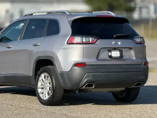 Jeep Cherokee 2019 Latitude 4dr SUV