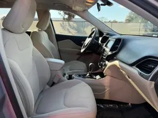Jeep Cherokee 2019 Latitude 4dr SUV
