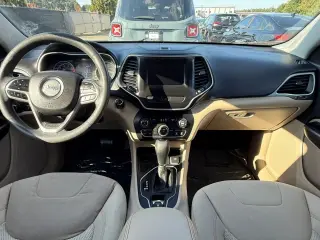 Jeep Cherokee 2019 Latitude 4dr SUV