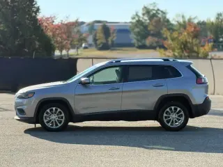 Jeep Cherokee 2019 Latitude 4dr SUV