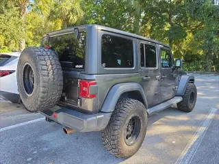 Jeep Wrangler Unlimited 2018 4x4 Sport 4dr SUV (lanzamiento medio anual)
