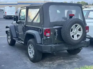 Jeep Wrangler 2016 4x4 Sport 2dr SUV