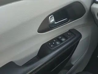 2023 Chrysler Voyager