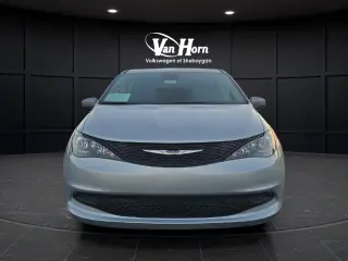 2023 Chrysler Voyager
