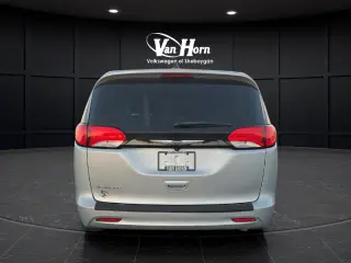 2023 Chrysler Voyager